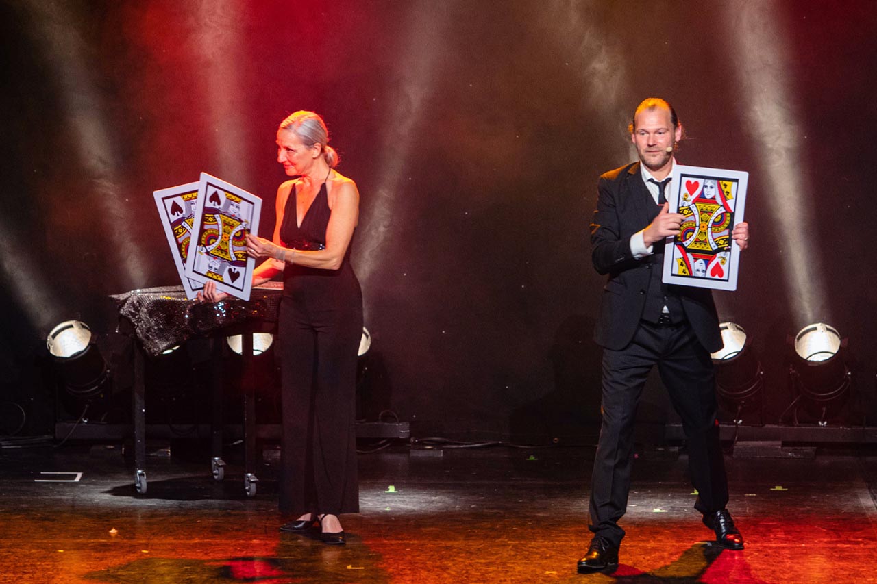 Spectacle de cabaret mêlant magie et mentalisme